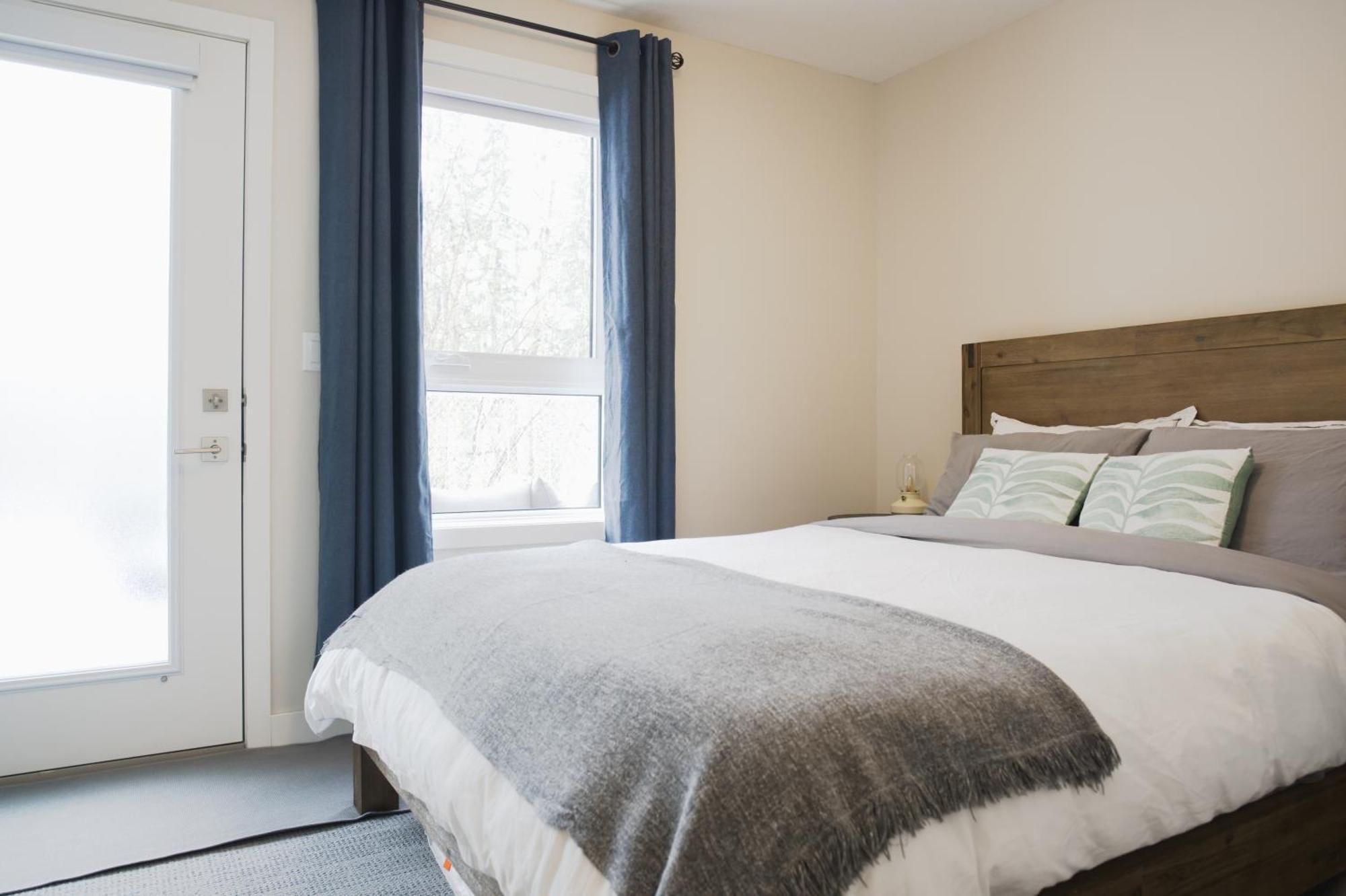 Enchanted Mountain Getaway Canmore Buitenkant foto